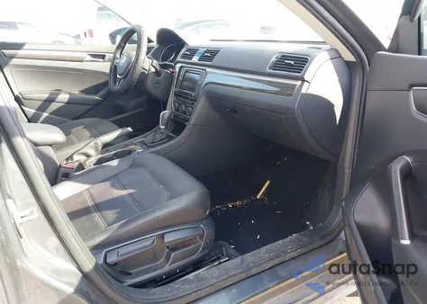 2018 Volkswagen Passat 2.0T Se из США, поврежденный, VIN 1VWBA7A35JC042460